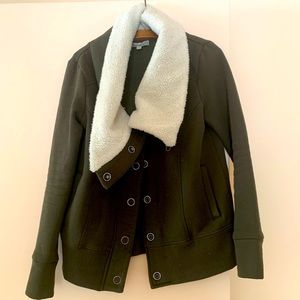 EUC super cozy olive green thick fleece jacket